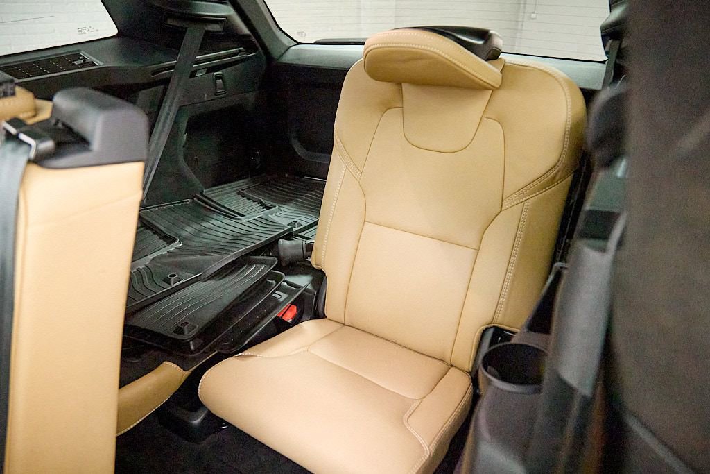 Certified 2023 Volvo XC90 T8 Ultimate w/ Lounge Package image 25