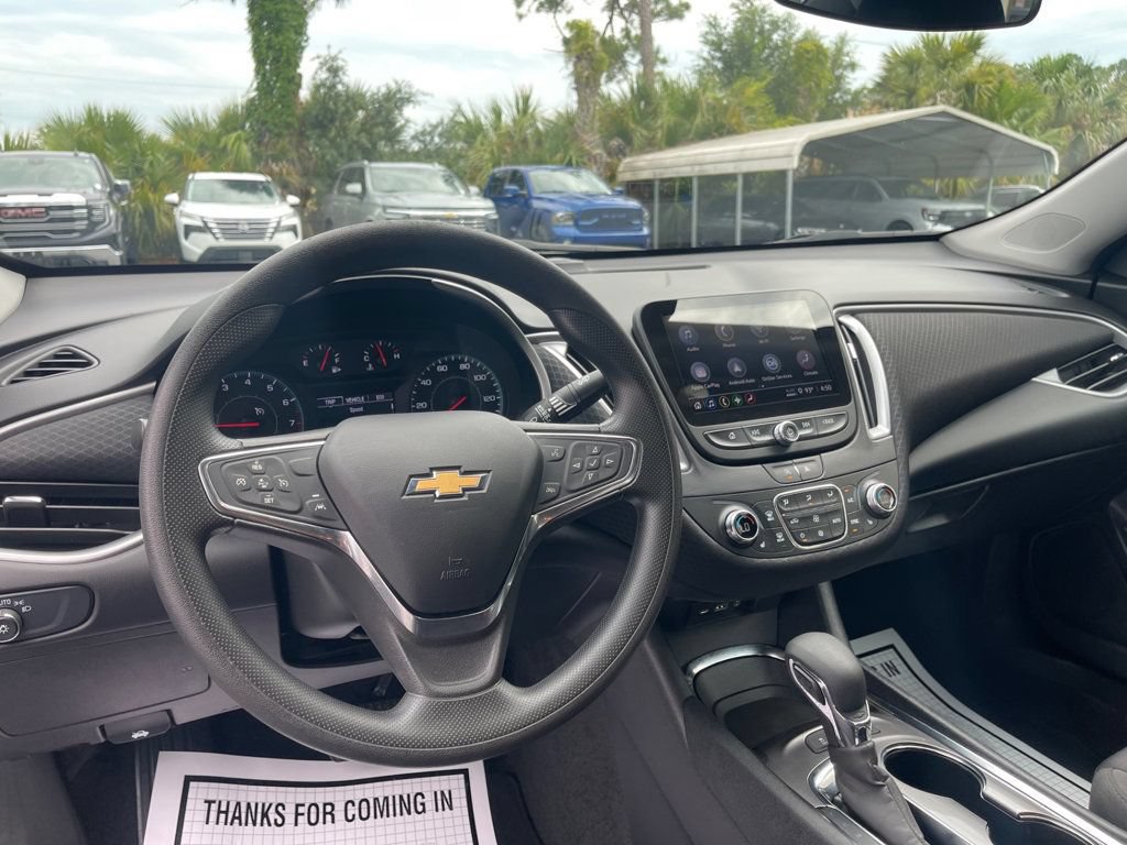 Used 2025 Chevrolet Malibu LT FWD image 11