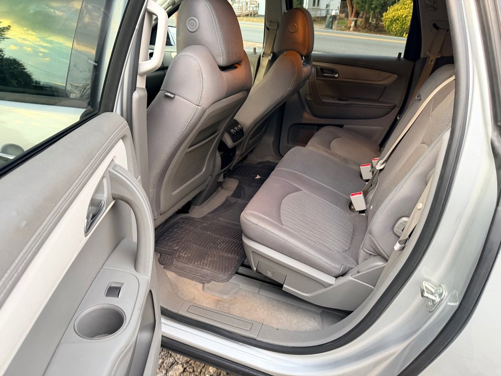 Used 2016 Chevrolet Traverse LS image 12