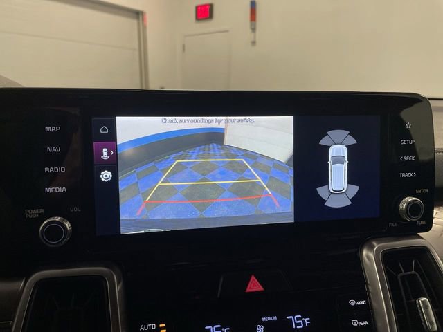 Used 2022 Kia Sorento EX w/ Panoramic Sunroof Package AWD/4WD image 17