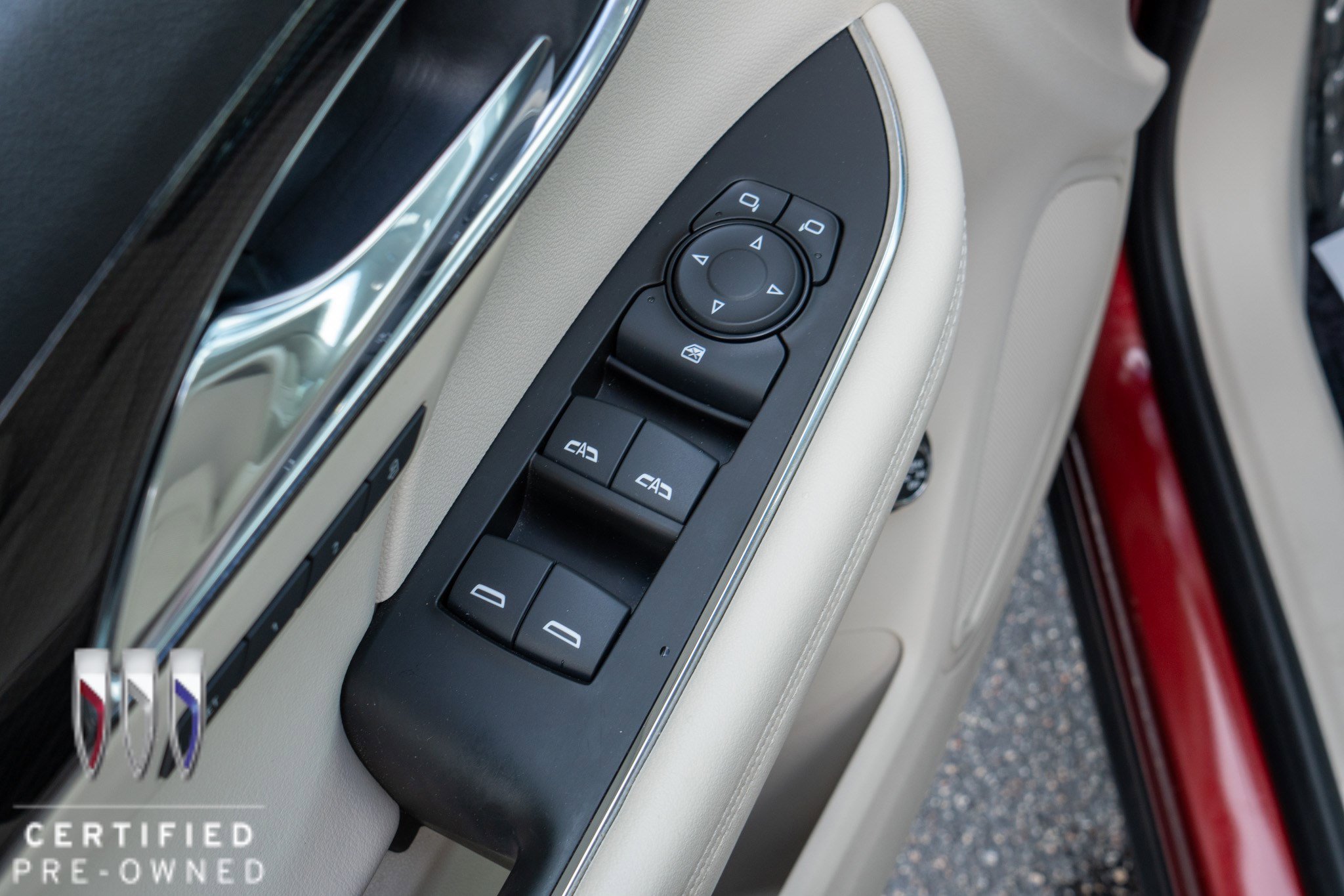 Used 2023 Buick Envision Essence AWD/4WD image 13