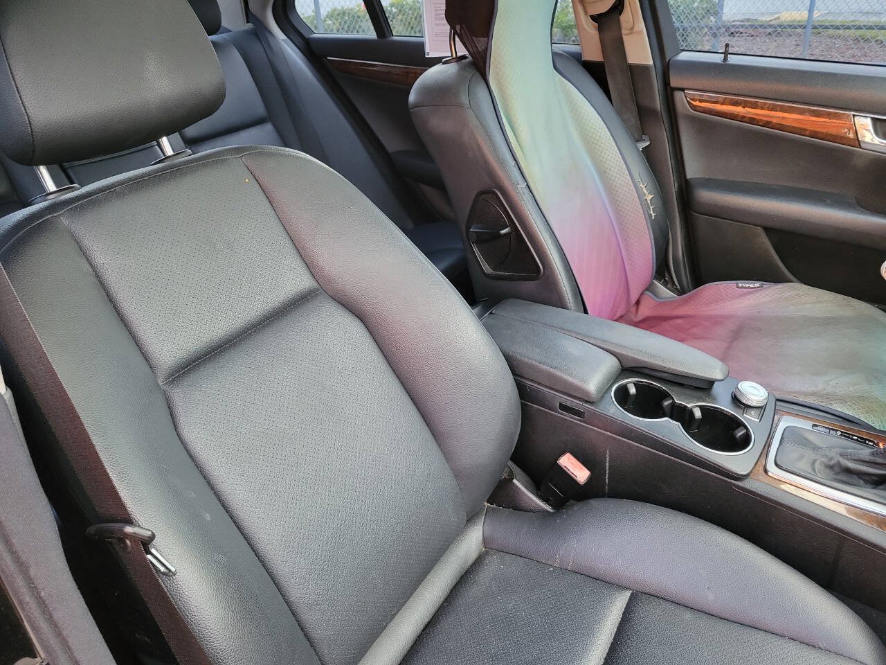 Used 2009 Mercedes-Benz C 300 Sedan image 8