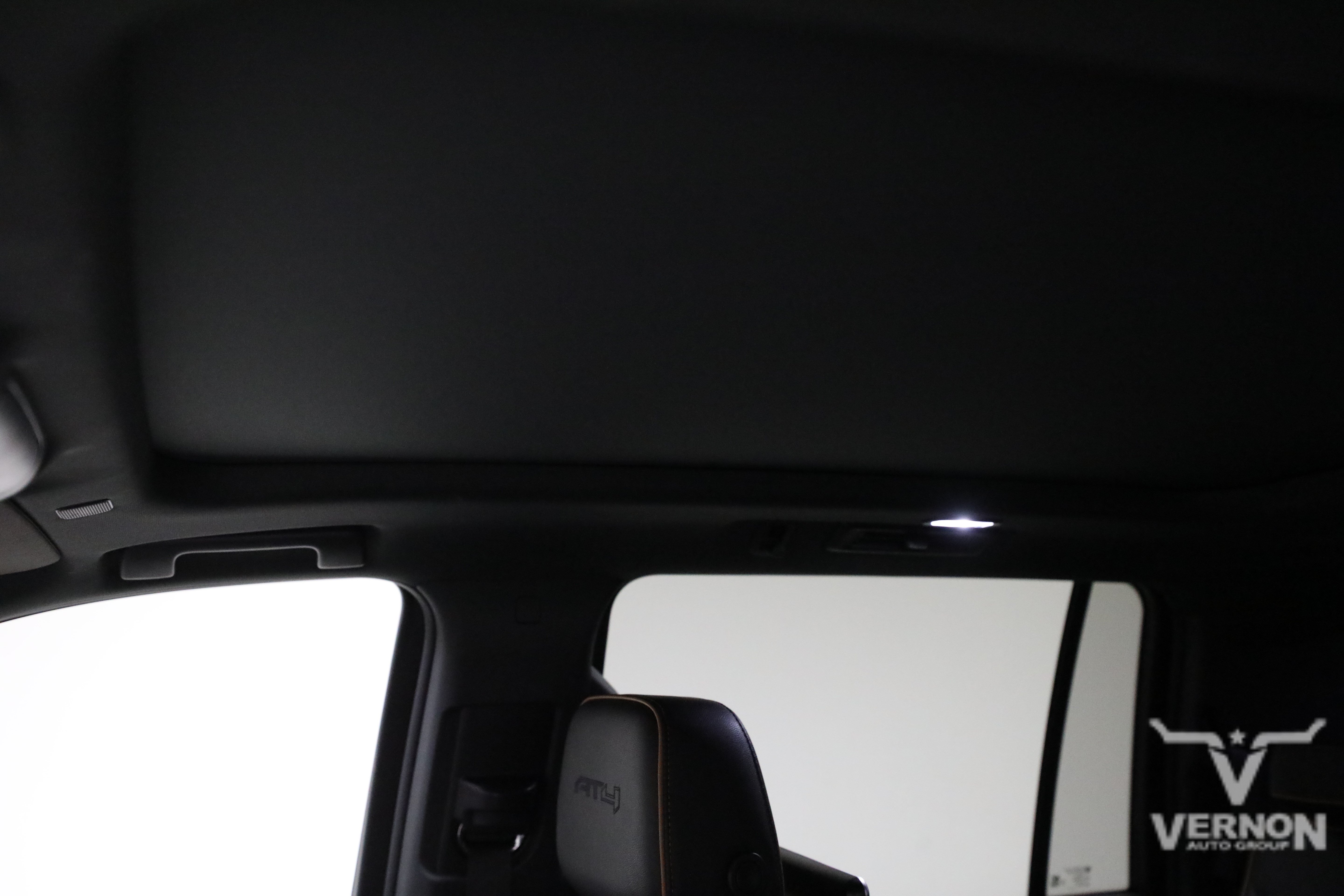 Used 2022 GMC Yukon XL AT4 AWD/4WD image 14
