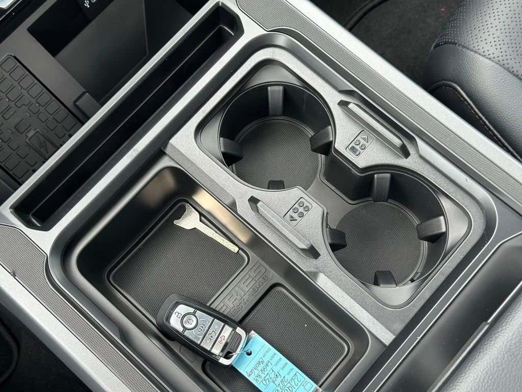 New 2026 Ford F250 Lariat image 24