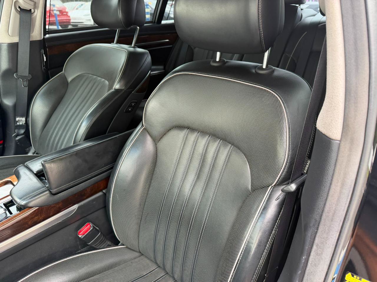 Used 2017 Genesis G90 3.3T Premium RWD image 23