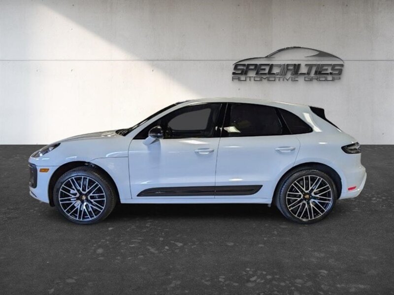 Used 2024 Porsche Macan GTS w/ Sport Chrono Package AWD/4WD image 7