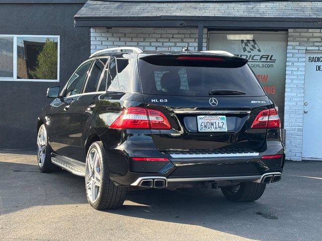 Used 2012 Mercedes-Benz ML 63 AMG 4MATIC w/ AMG Performance Pkg image 18