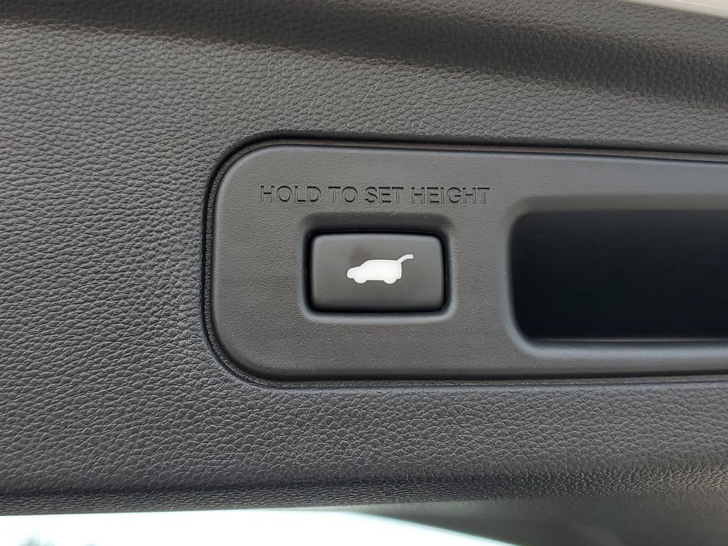 Certified 2024 Acura MDX w/ Technology Package FWD image 10