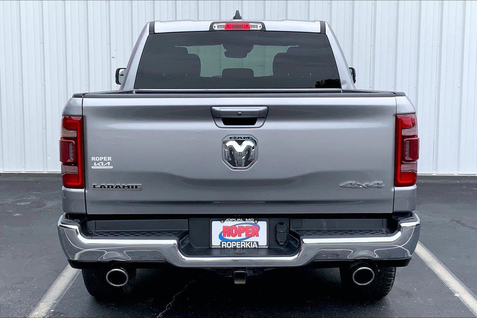 Used 2024 RAM 1500 Laramie AWD/4WD image 4