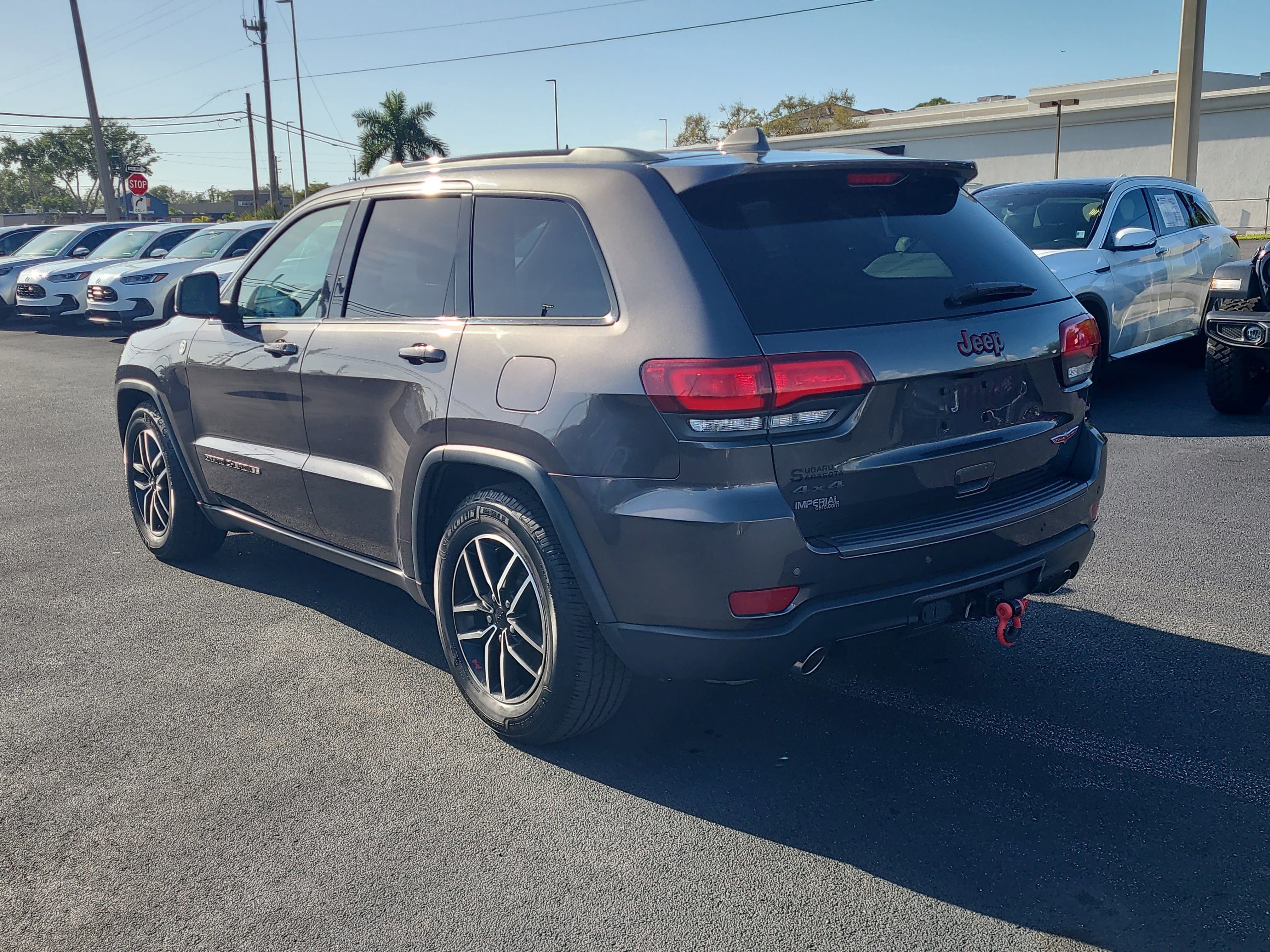 Used 2021 Jeep Grand Cherokee Trailhawk w/ Trailhawk Luxury Group AWD/4WD image 7