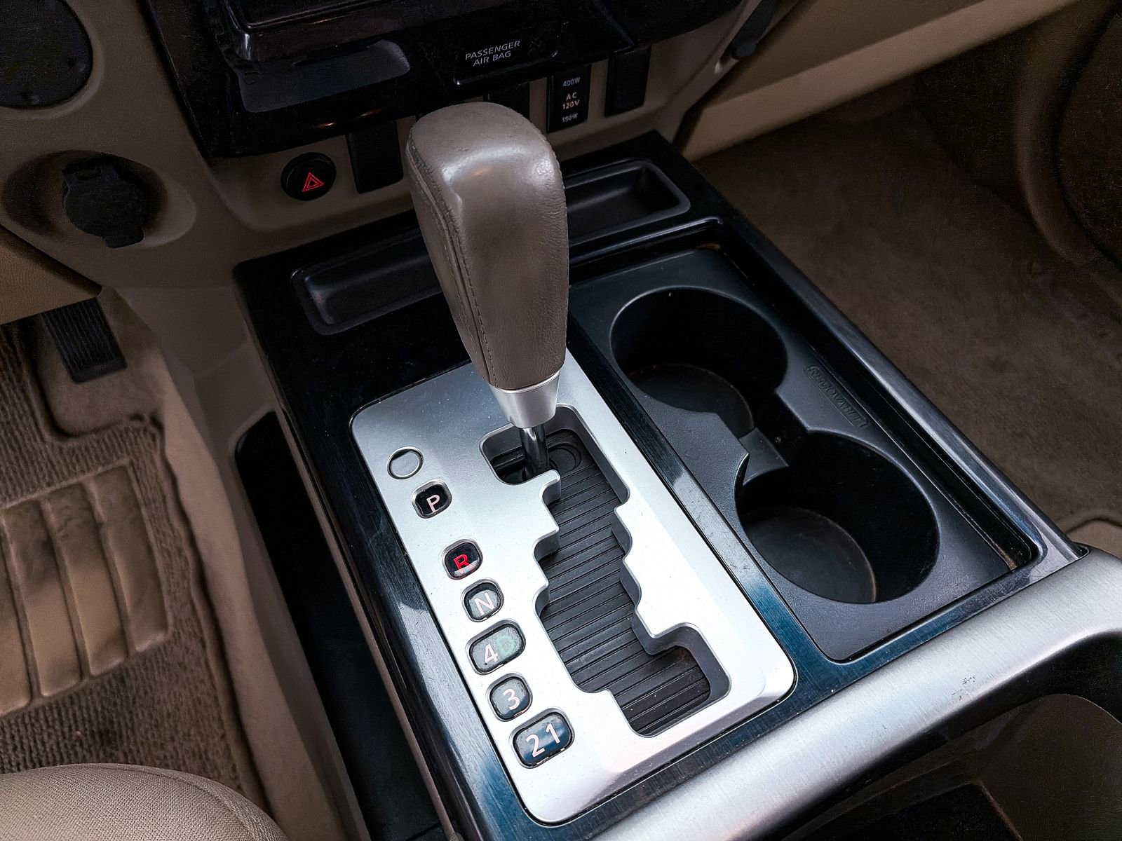 Used 2014 Nissan Titan SV w/ SV Premium Utility Package image 17