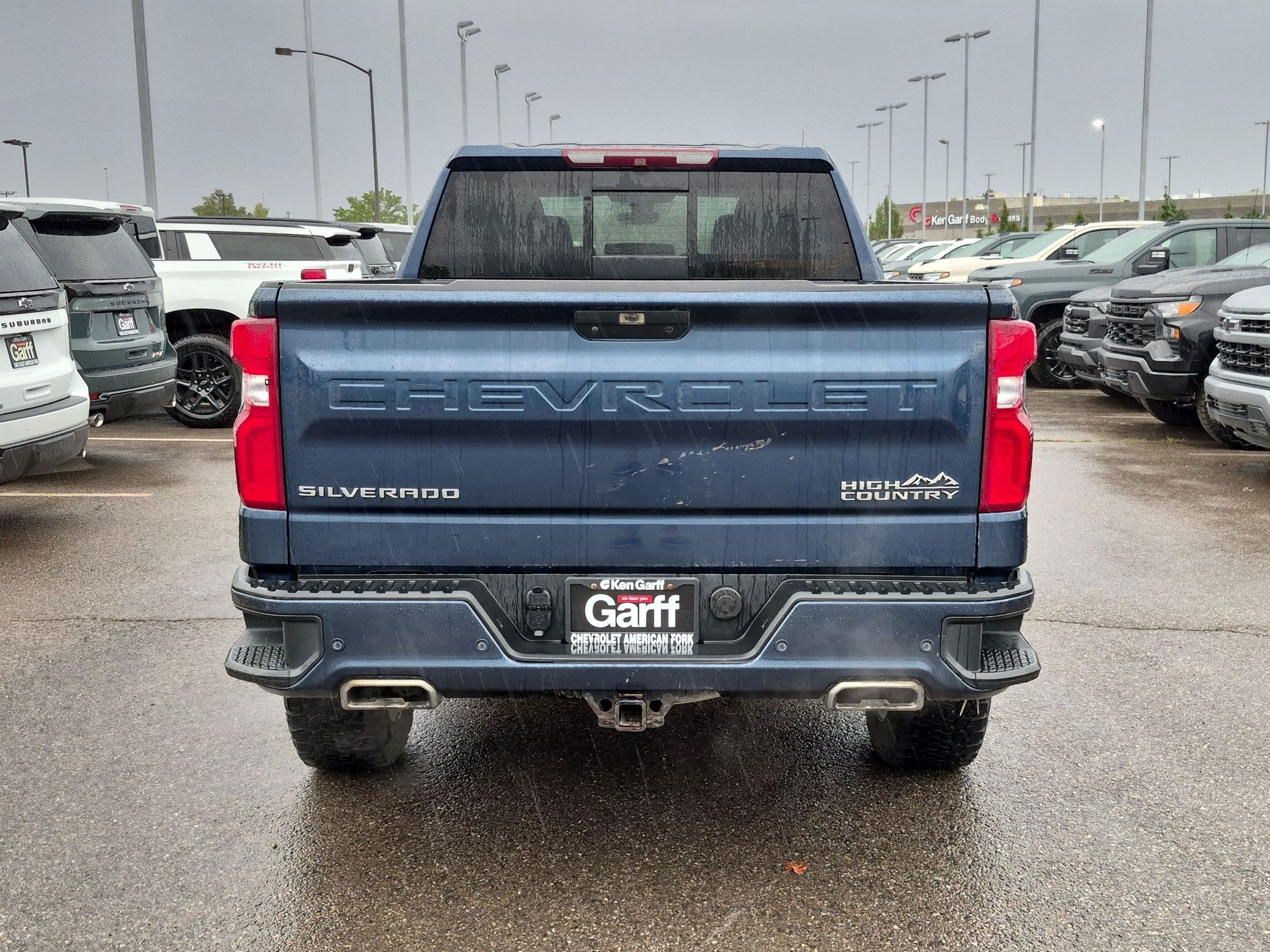 Used 2019 Chevrolet Silverado 1500 High Country w/ Technology Package AWD/4WD image 4