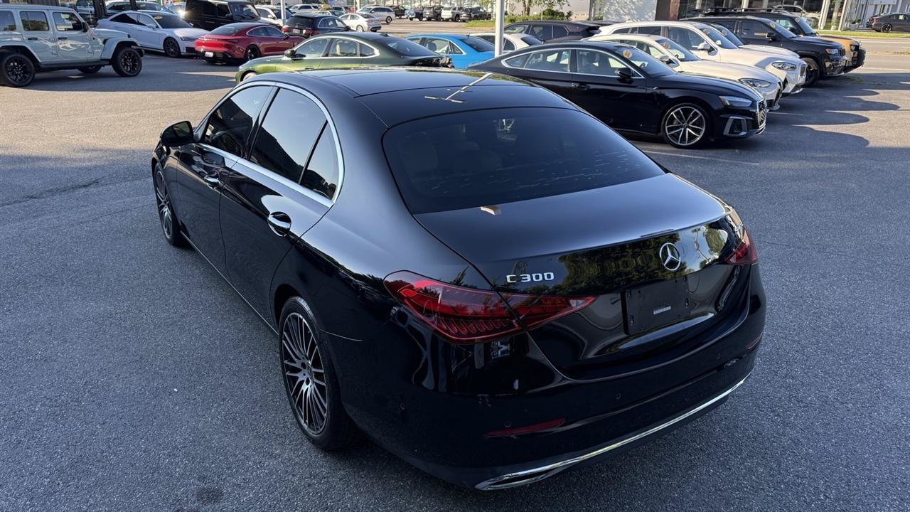 Used 2022 Mercedes-Benz C 300 4MATIC Sedan image 14