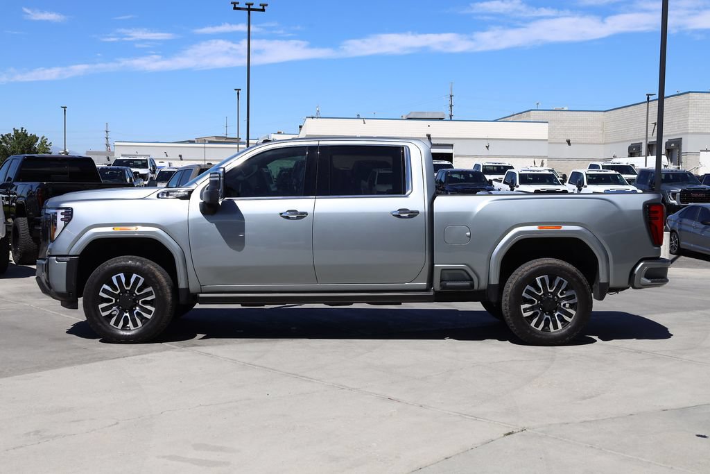 Used 2024 GMC Sierra 2500 Denali Ultimate w/ Max Trailering Package AWD/4WD image 3