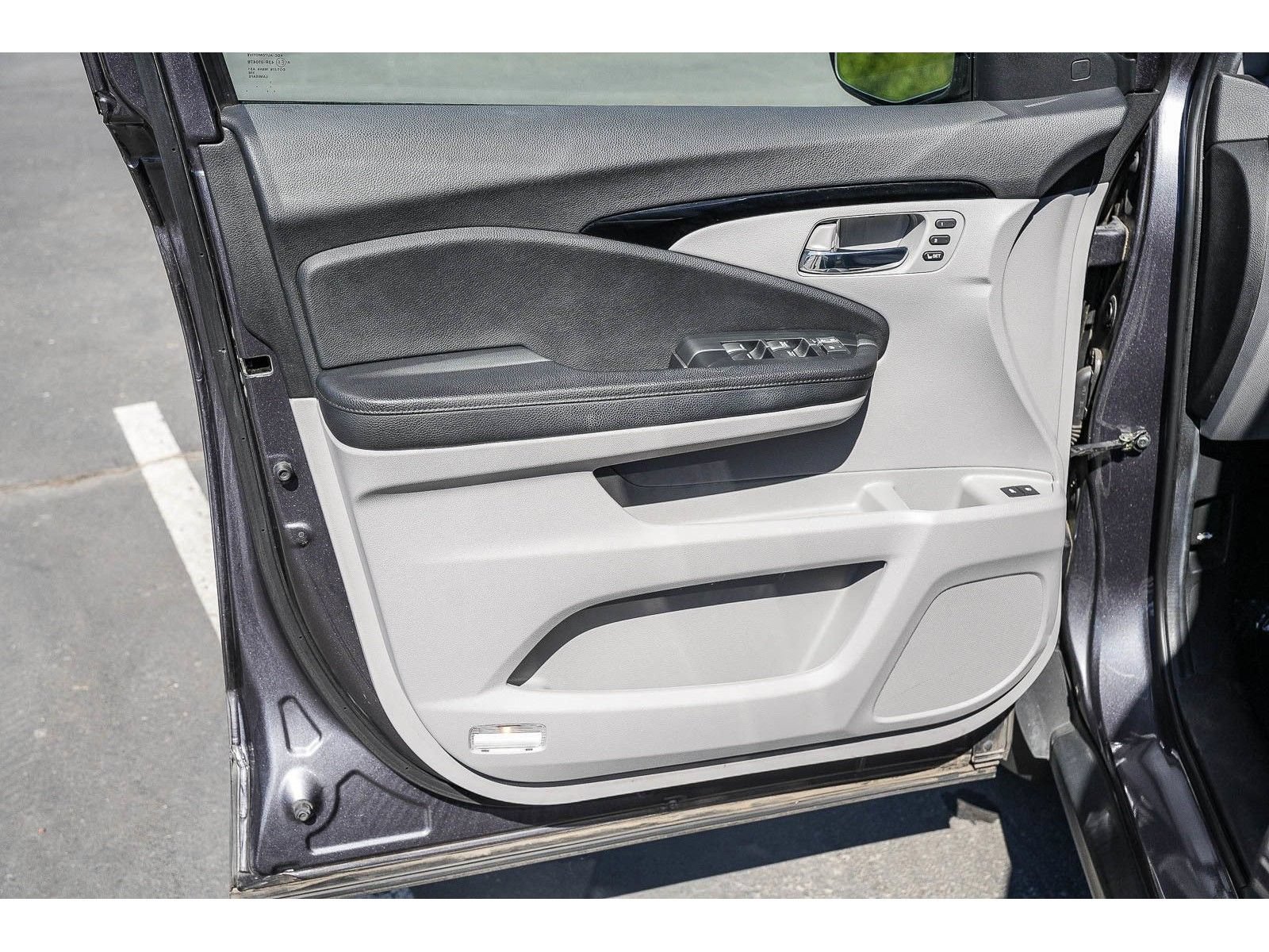 Used 2021 Honda Pilot Elite image 18