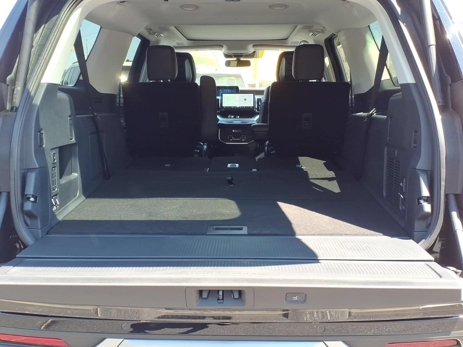 New 2026 Ford Expedition Max Platinum w/ Platinum Ultimate Package AWD/4WD image 11