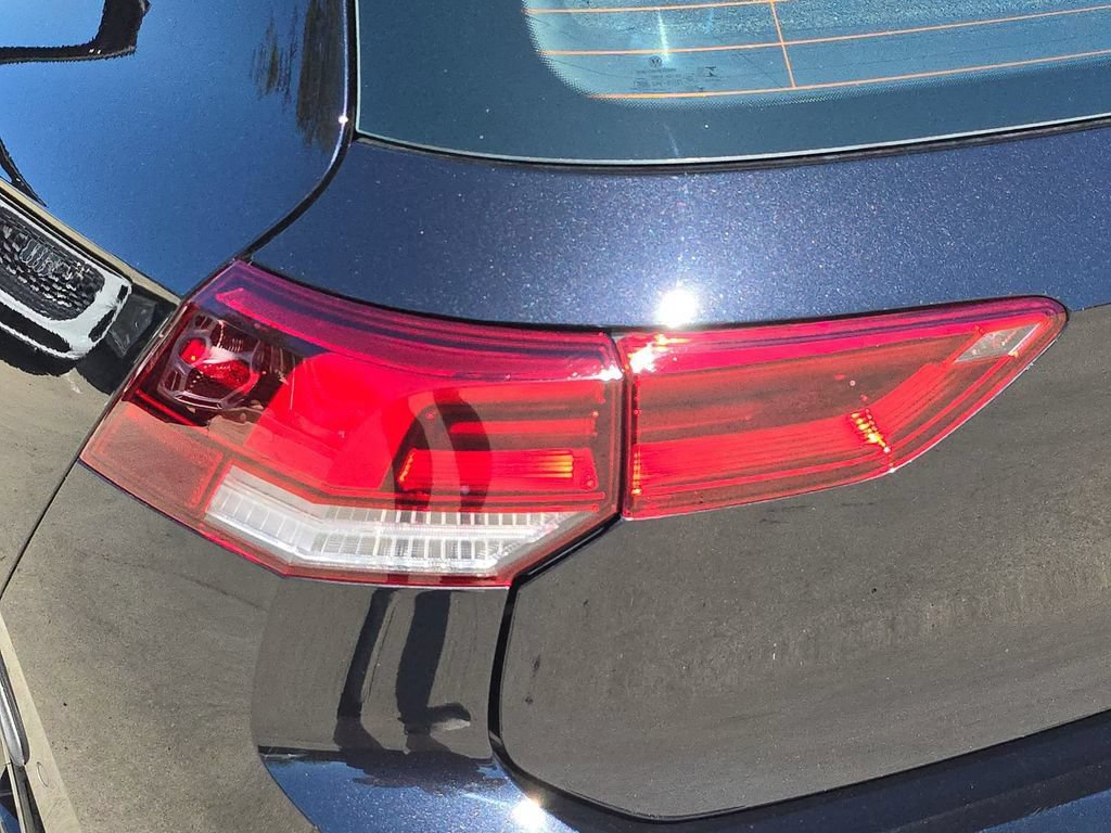 Used 2023 Volkswagen Golf R AWD/4WD image 34