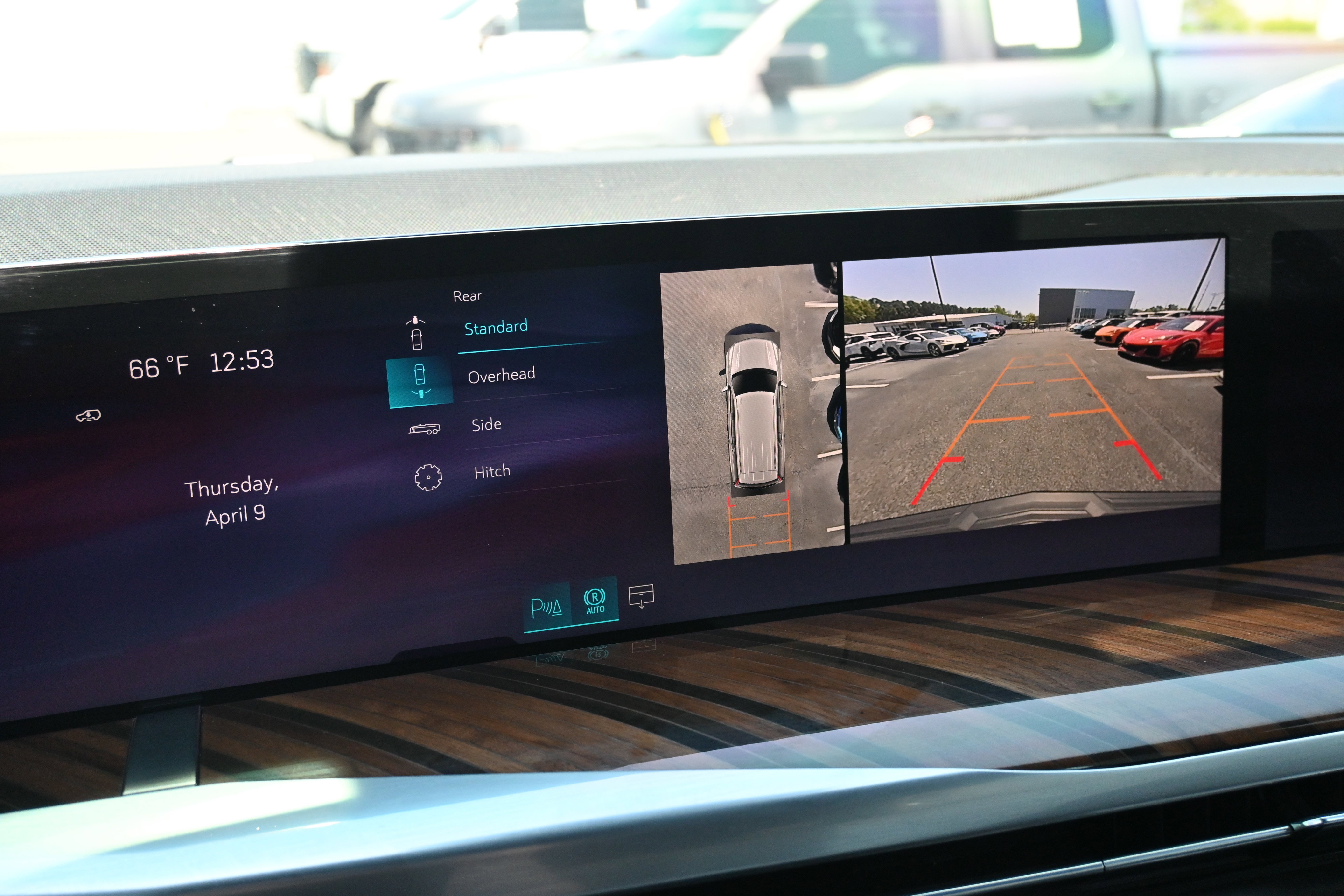 Used 2026 Cadillac Escalade Platinum Sport w/ LPO, ONYX Package image 18