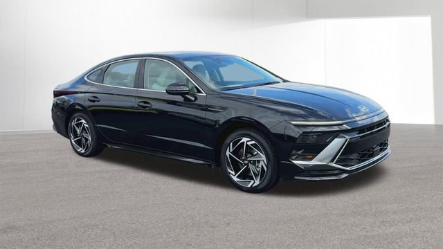 New 2026 Hyundai Sonata SEL FWD image 2