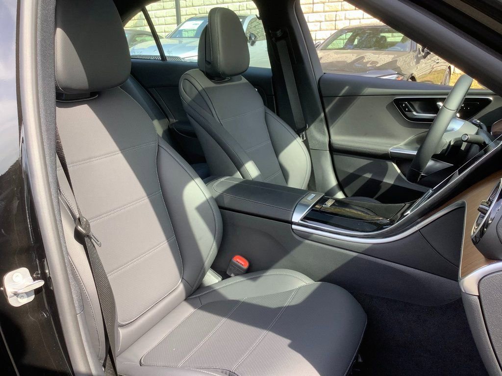 New 2024 Mercedes-Benz C 300 4MATIC Sedan image 15