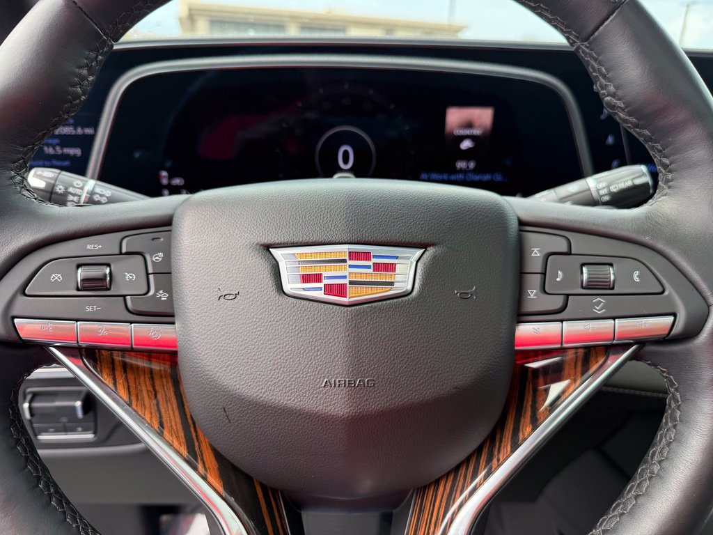 Used 2024 Cadillac Escalade Premium Luxury w/ Performance Package AWD/4WD image 35