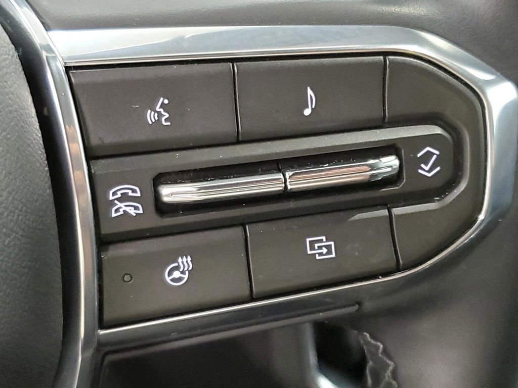 Used 2025 GMC Acadia Elevation image 30