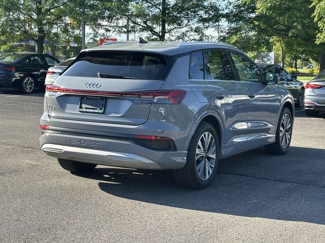 Used 2024 Audi Q4 e-tron Premium Plus w/ Premium Plus RWD image 5