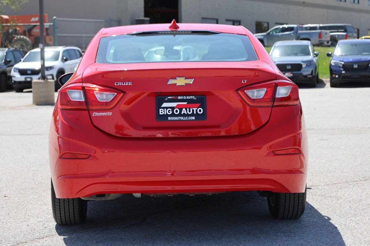 Used 2017 Chevrolet Cruze LT FWD image 10