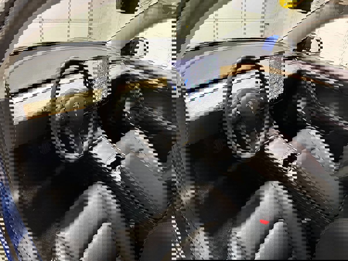 Used 2021 Tesla Model 3 Long Range AWD/4WD image 25