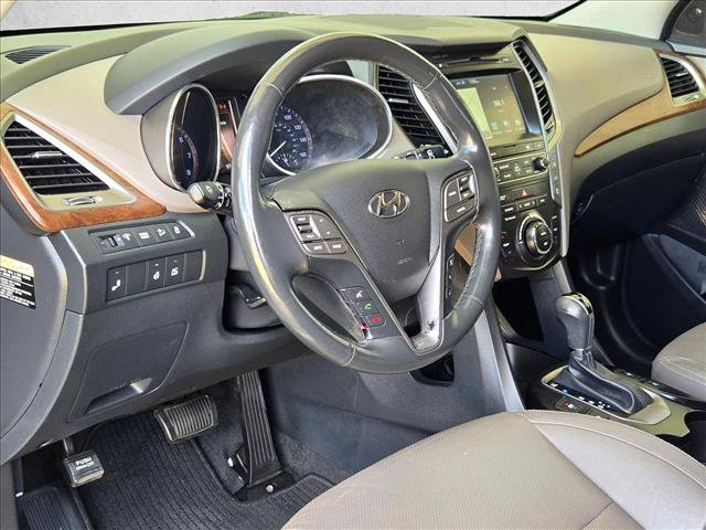 Used 2018 Hyundai Santa Fe Limited FWD image 9
