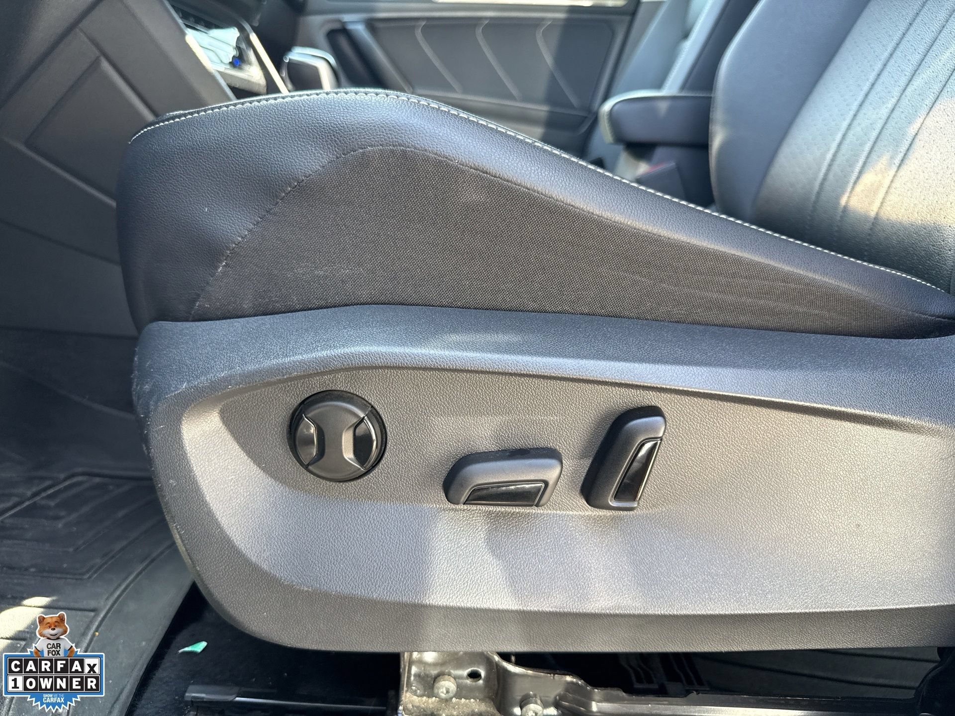 Used 2022 Volkswagen Tiguan SE FWD image 15