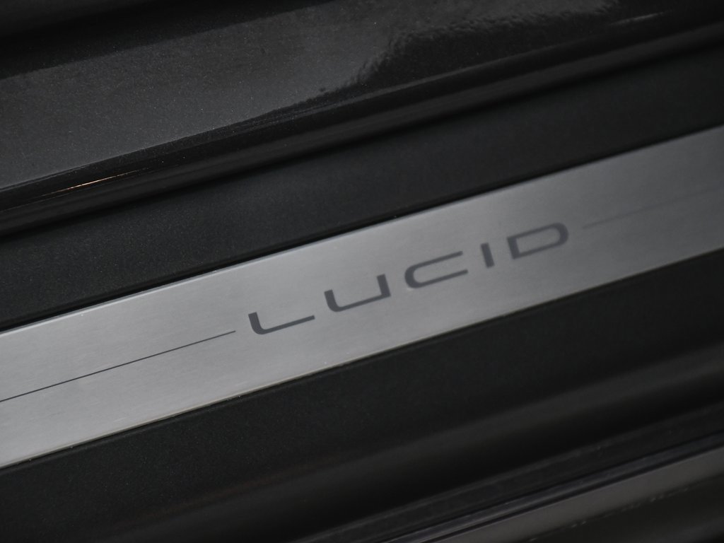 Used 2024 Lucid Air Grand Touring image 19