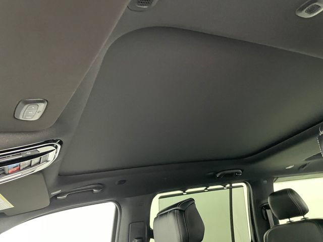 Used 2023 Jeep Grand Wagoneer 4WD w/ Flexible Seating Group image 14