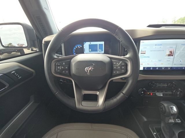 Used 2023 Ford Bronco Wildtrak image 26