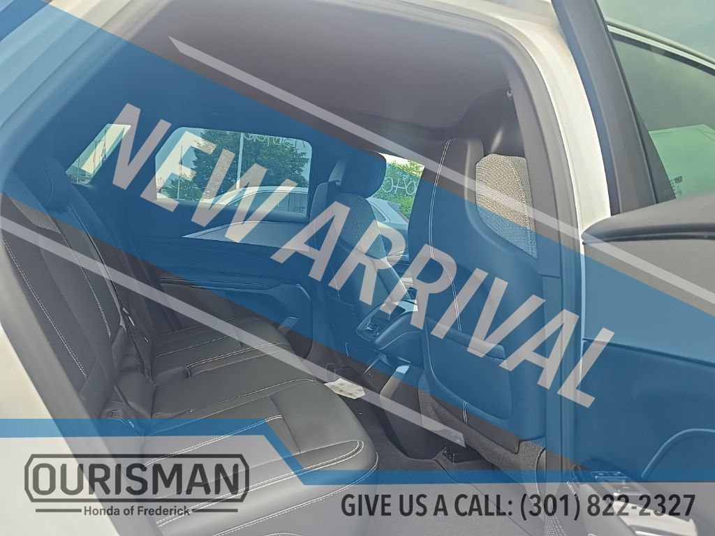 Used 2024 Cadillac Lyriq Tech AWD/4WD image 12