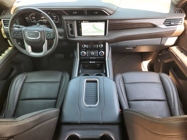 Used 2024 GMC Yukon Denali w/ Advanced Technology Package AWD/4WD image 27