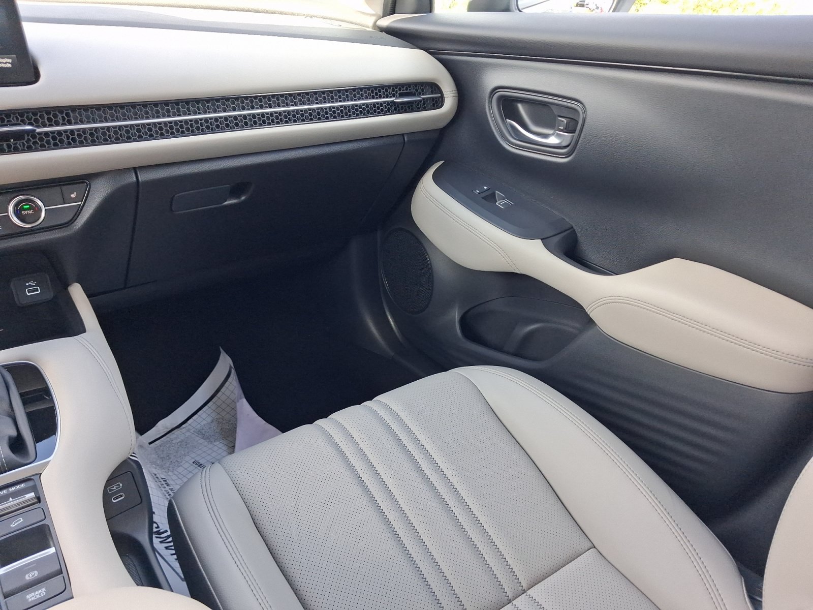 Used 2024 Honda HR-V EX-L image 21