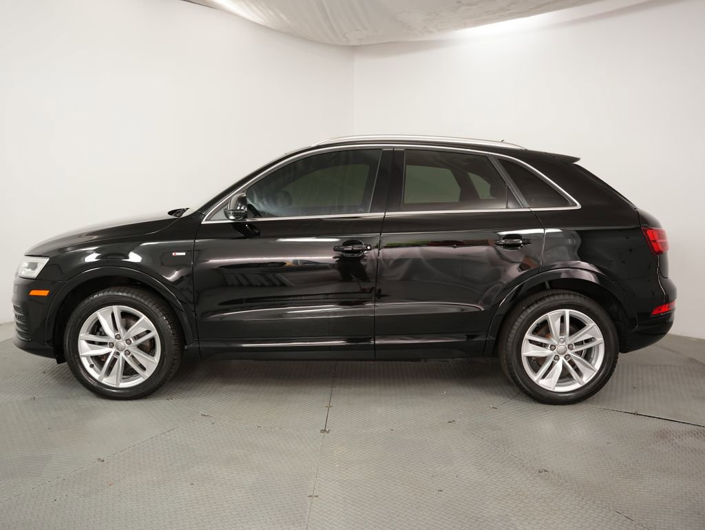 Used 2018 Audi Q3 2.0T Premium Plus w/ Premium Plus Package AWD/4WD image 4
