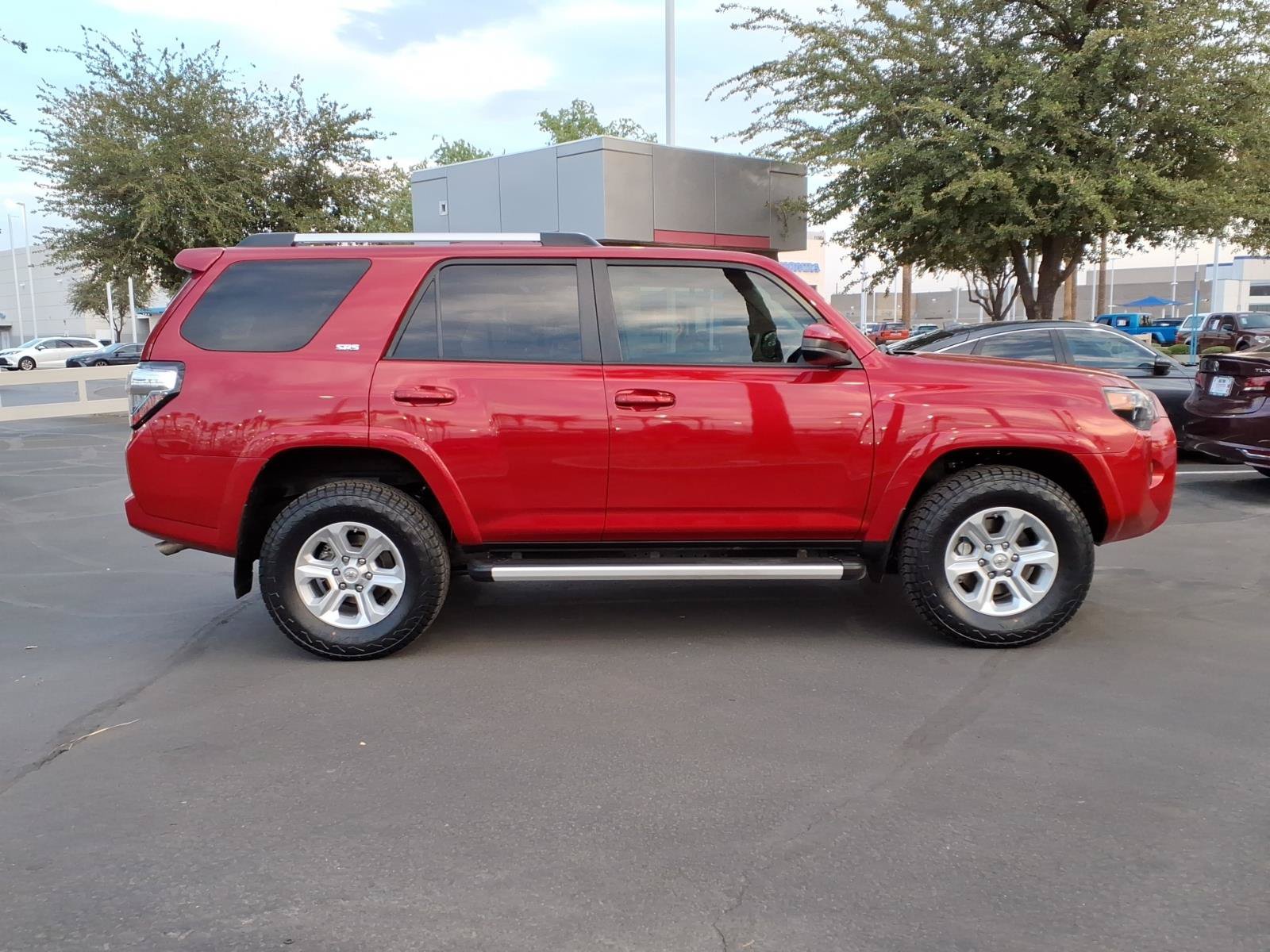 Certified 2021 Toyota 4Runner SR5 AWD/4WD image 3