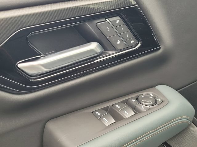 New 2026 GMC Yukon XL AT4 w/ AT4 Premium Package AWD/4WD image 15
