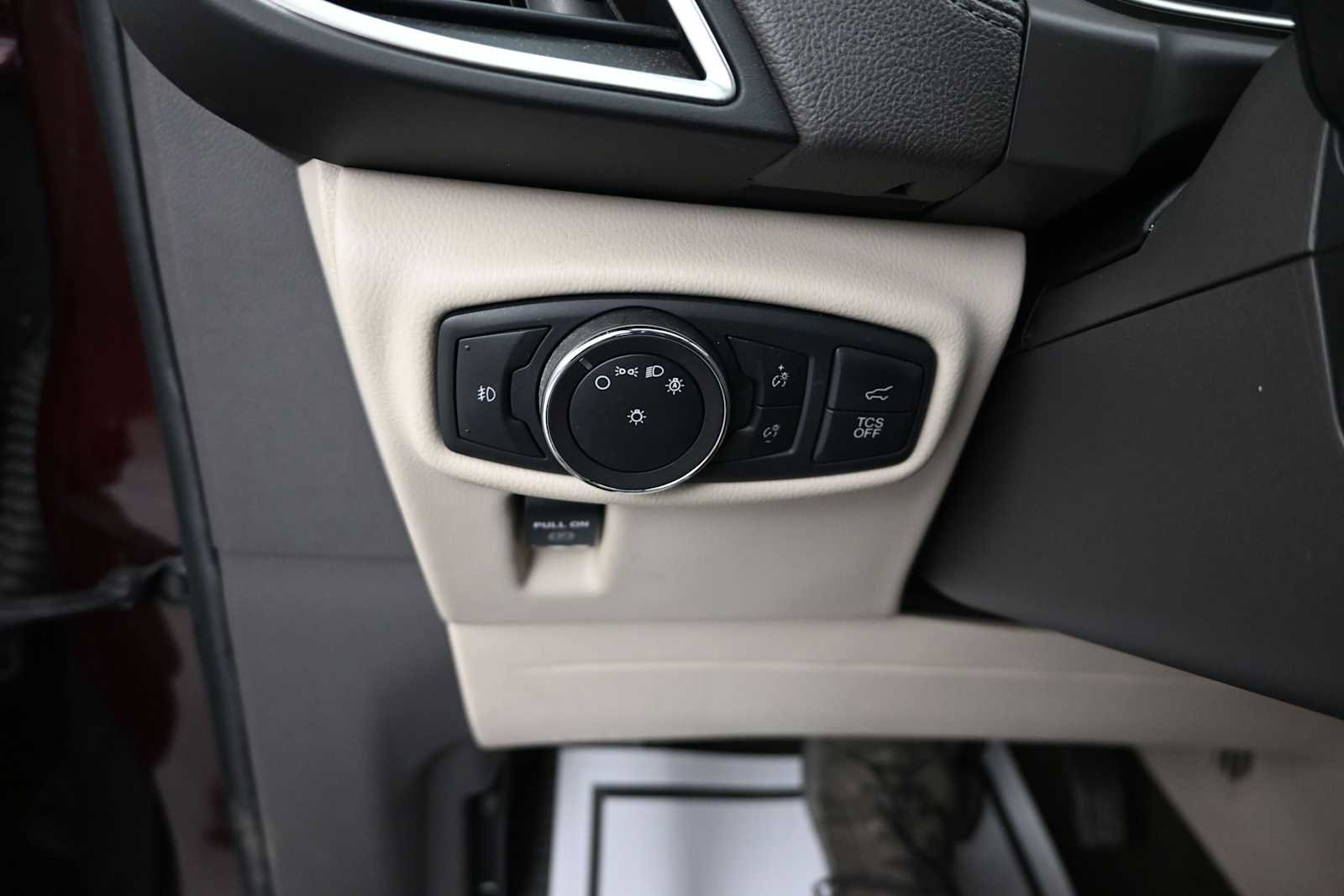 Used 2019 Lincoln Nautilus Select AWD/4WD image 16