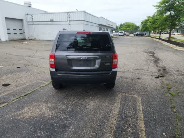 Used 2016 Jeep Patriot High Altitude FWD image 16