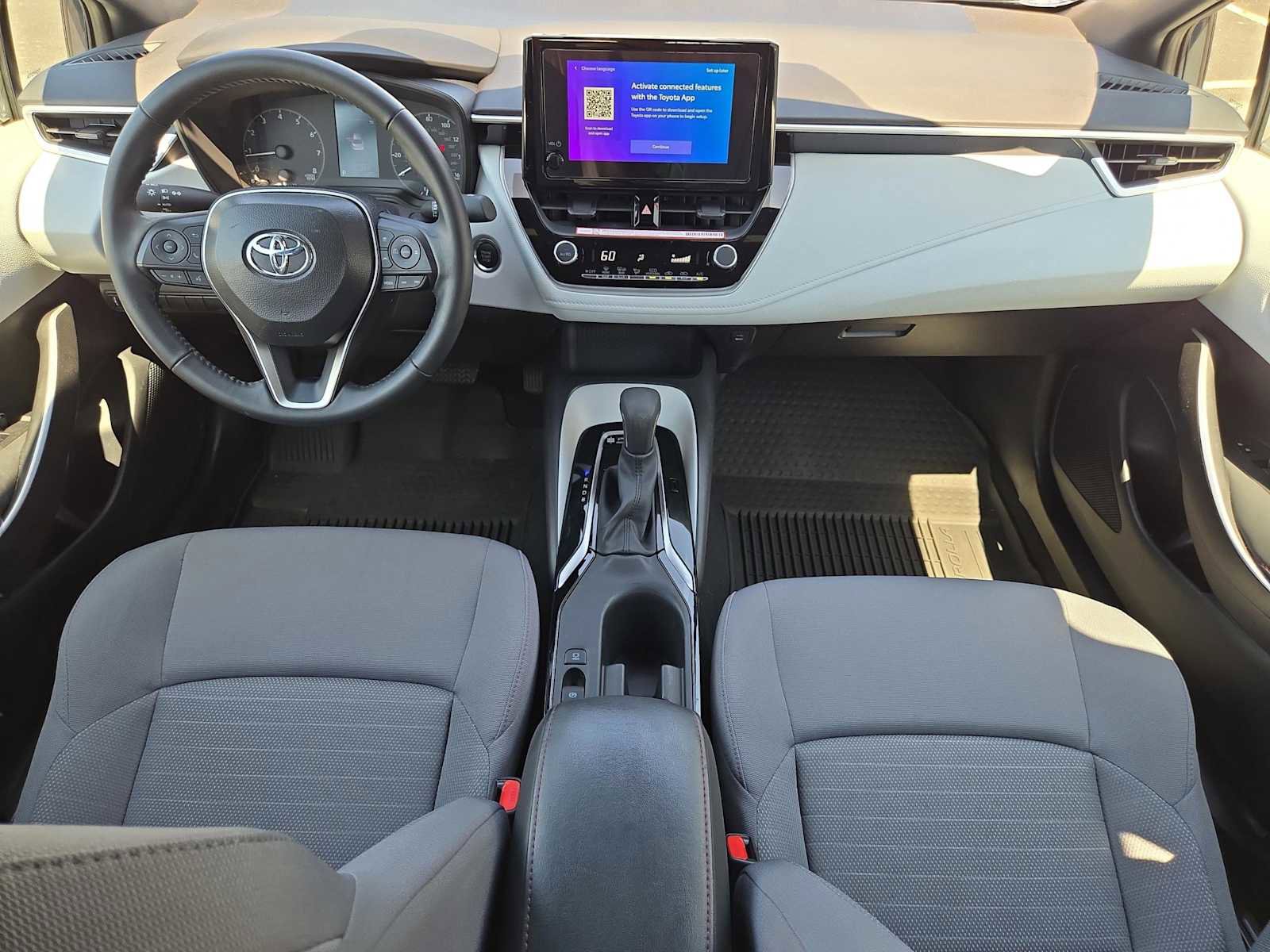 Used 2025 Toyota Corolla SE FWD image 14