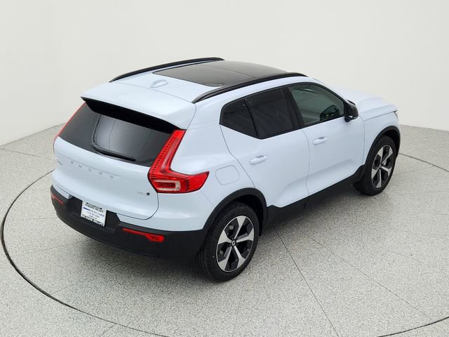 New 2026 Volvo XC40 B5 Plus w/ Protection Package Premier image 15