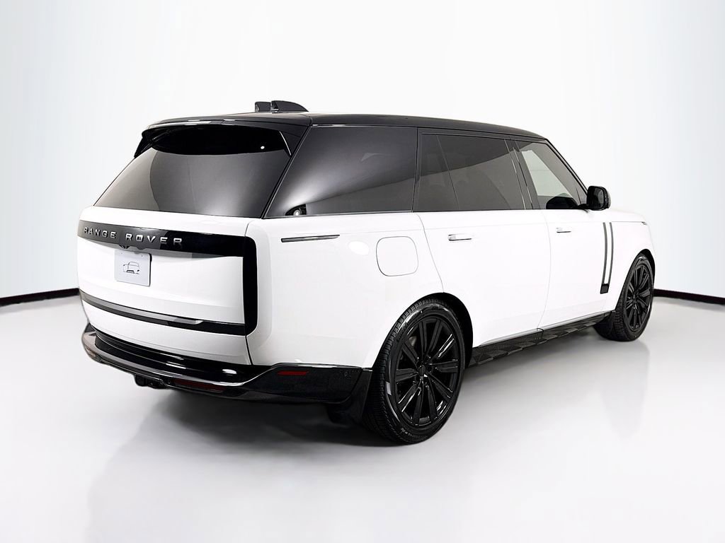 New 2026 Land Rover Range Rover Long Wheelbase SE image 5