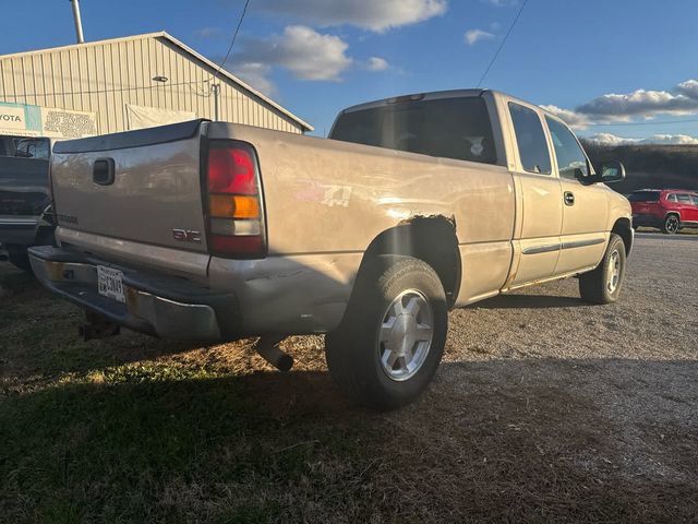 Used 2005 GMC Sierra 1500 SLE w/ Safe And Sound Package AWD/4WD image 3