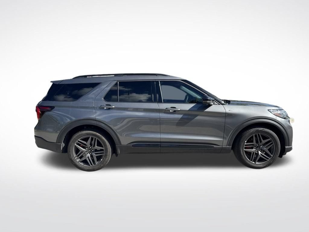 Used 2026 Ford Explorer ST-Line w/ ST-Line Street Pack RWD image 4