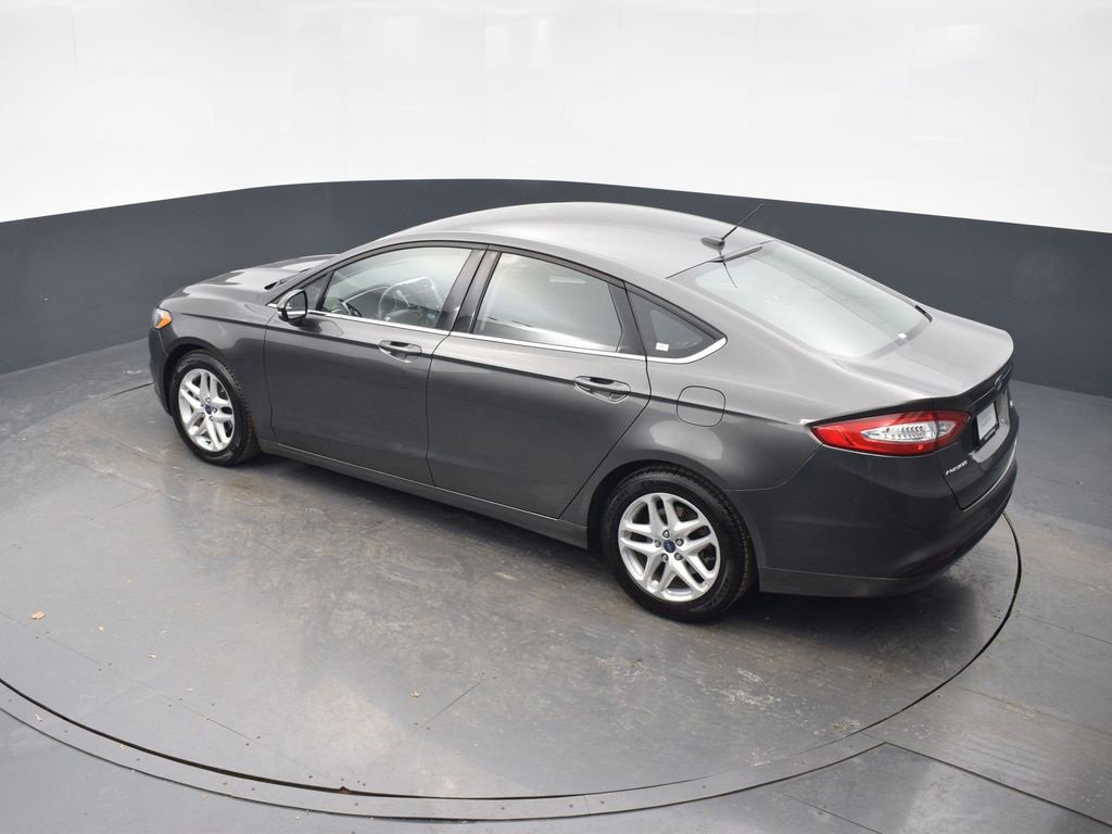 Used 2016 Ford Fusion SE image 39