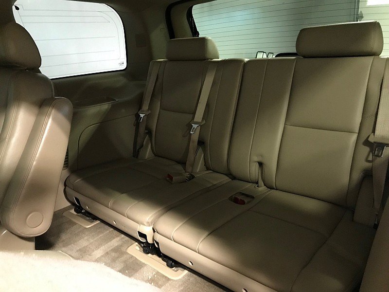 Used 2010 Cadillac Escalade Premium AWD/4WD image 19