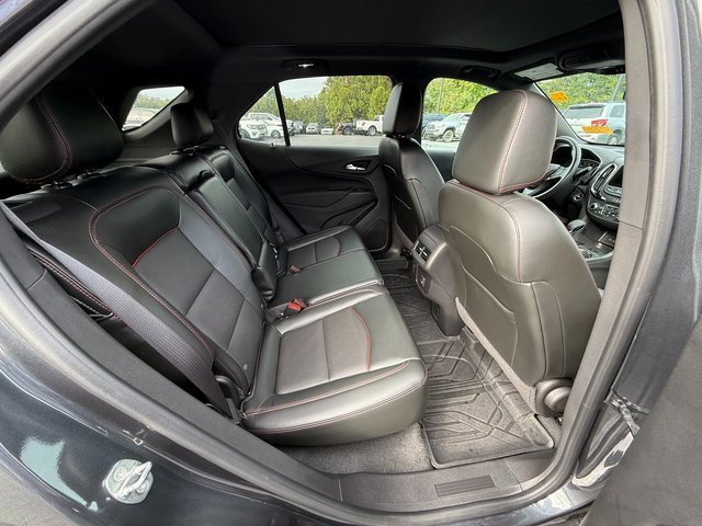 Used 2022 Chevrolet Equinox RS w/ RS Leather Package image 16